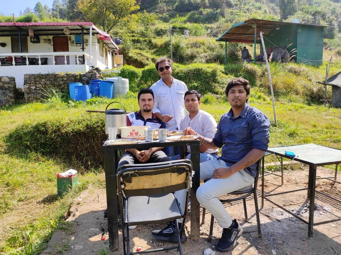 Dhanaulti Camp Homes Retreat Ngoại thất bức ảnh